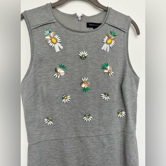 NWT Banana Republic Sleeveless Gray Knit Beaded Pineapple Dress Size 6​ - Picture 8 of 9